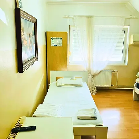 Apartament Lovely Garden Small Nowy Sad