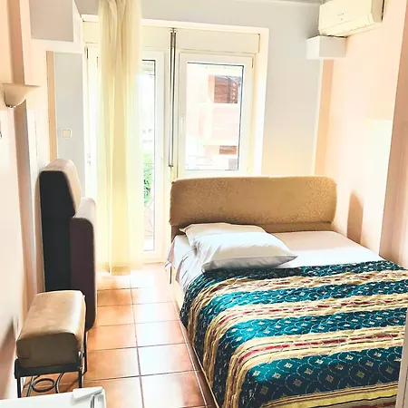 Lovely Garden Small Apartament *