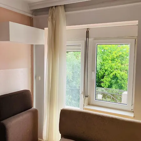 Apartament Lovely Garden Small