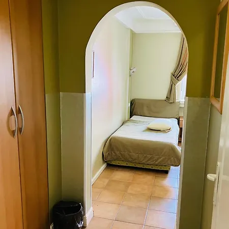 Apartament Lovely Garden Small *