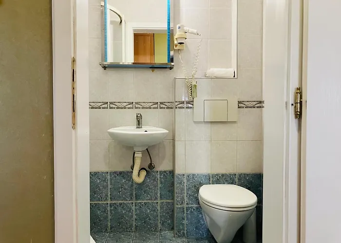 Apartment Lovely Garden Compact Near Center Ideal For Weekend